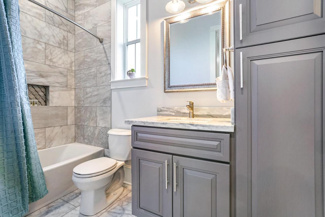 ニューオーリンズHosteeva Chic Urban Retreat W Pool Steps To St Charles Ave And Near Bourbon Stアパートメント エクステリア 写真