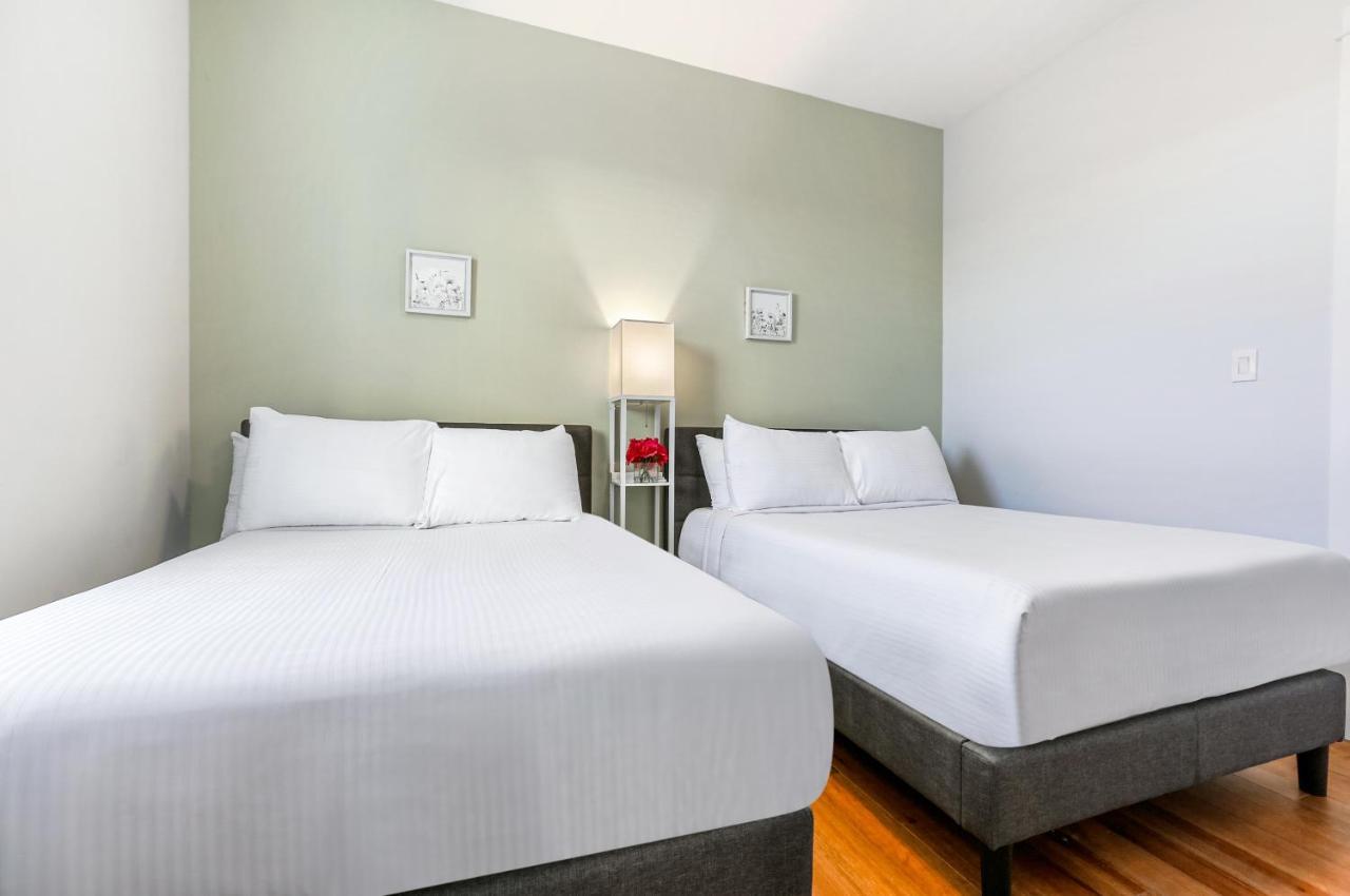 ニューオーリンズHosteeva Chic Urban Retreat W Pool Steps To St Charles Ave And Near Bourbon Stアパートメント エクステリア 写真