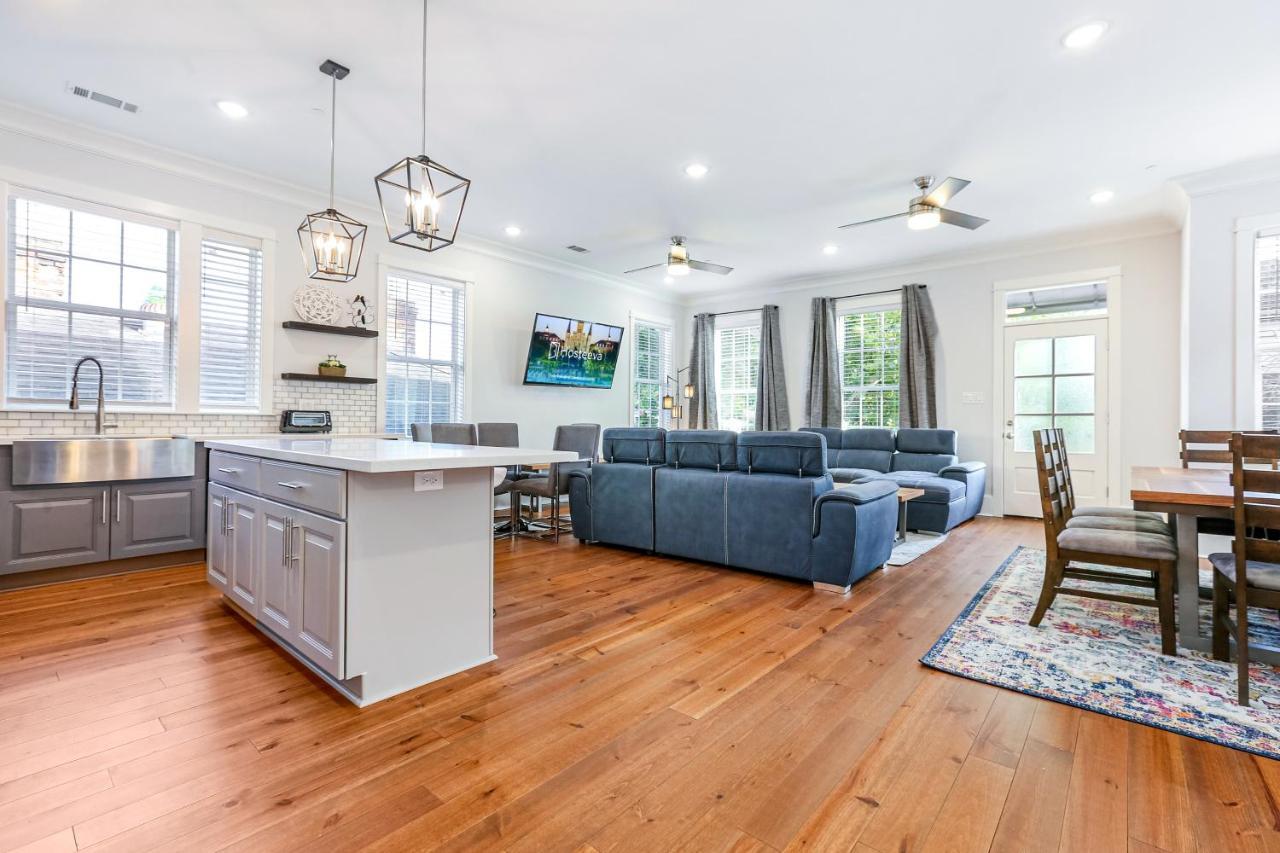 ニューオーリンズHosteeva Chic Urban Retreat W Pool Steps To St Charles Ave And Near Bourbon Stアパートメント エクステリア 写真