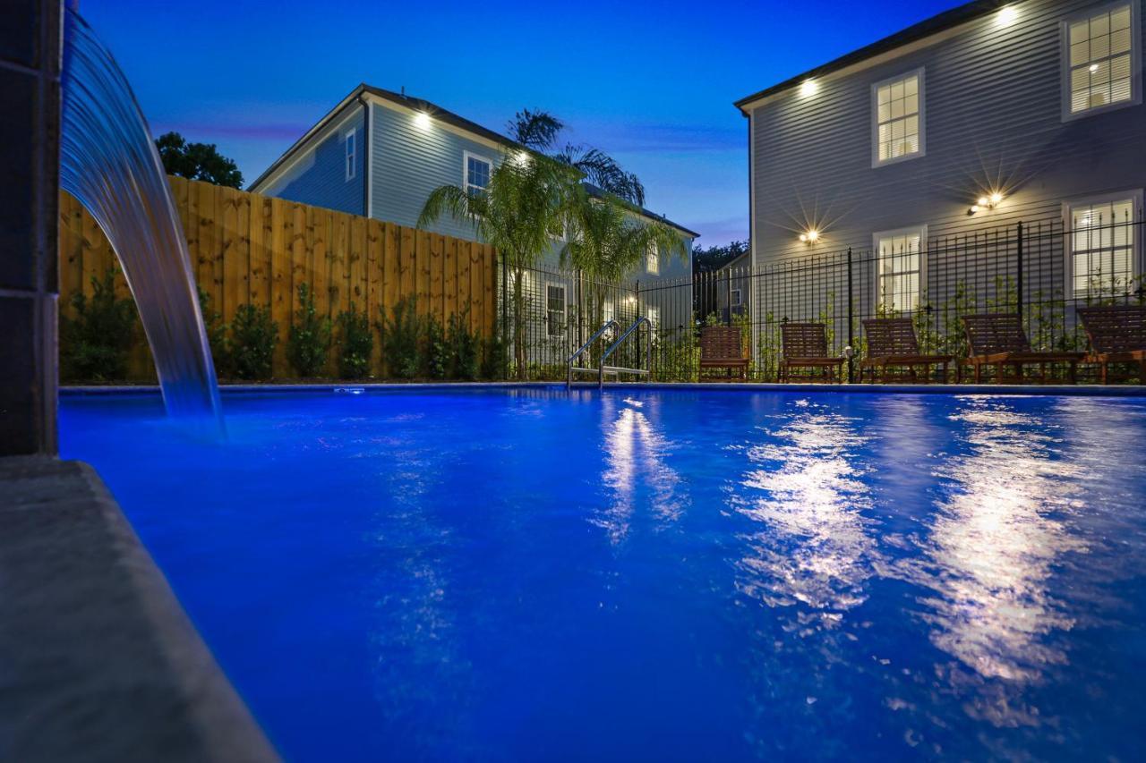 ニューオーリンズHosteeva Chic Urban Retreat W Pool Steps To St Charles Ave And Near Bourbon Stアパートメント エクステリア 写真